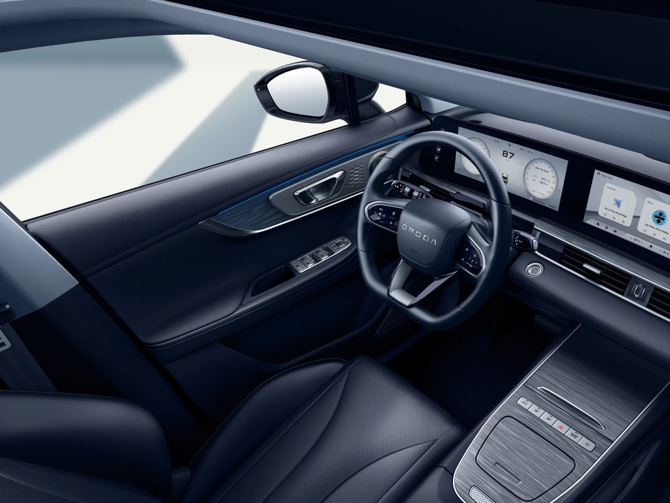 Omoda 5 EV — foto 6